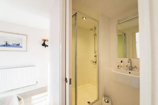 Standard Tek Büyük Yataklı Oda, Banyolu/Duşlu