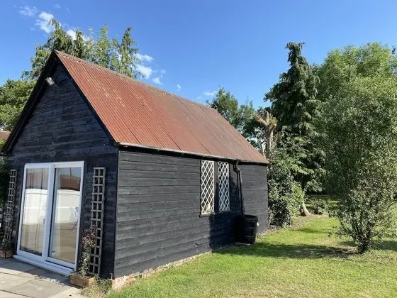 Classic Tek Büyük Yataklı Oda