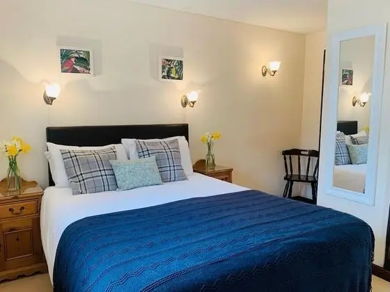 Classic Tek Büyük Yataklı Oda