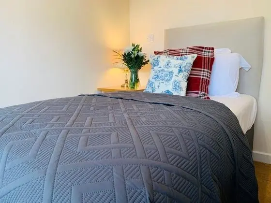 Comfort Tek Büyük veya İki Ayrı Yataklı Oda