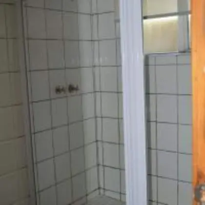 Üç Kişilik Oda (Upstairs)