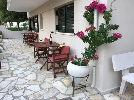 Economy Tek Büyük Yataklı Oda, 1 Çift Kişilik Yatak, Zemin Kat