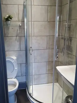Tek Kişilik Oda, Banyolu/Duşlu