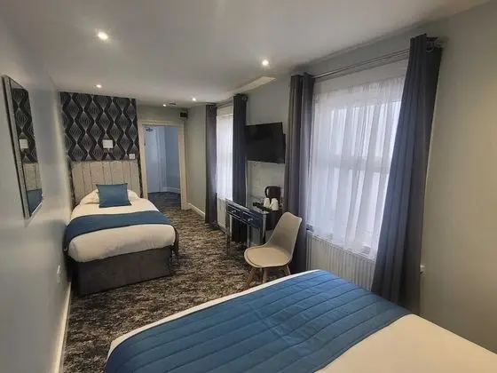 Üç Kişilik Oda, Banyolu/Duşlu