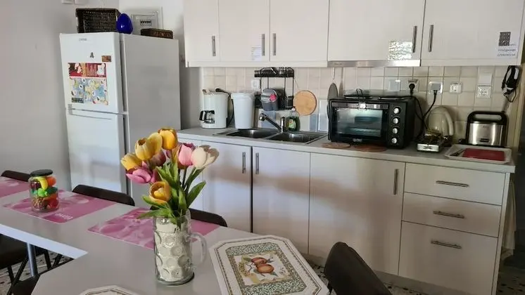 Villa Honey (One space room)