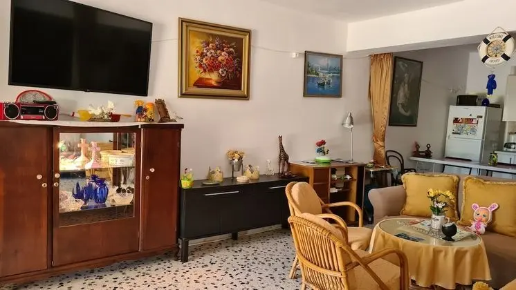 Villa Honey (One space room)