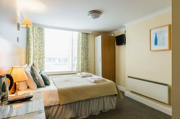 Comfort Tek Büyük Yataklı Oda