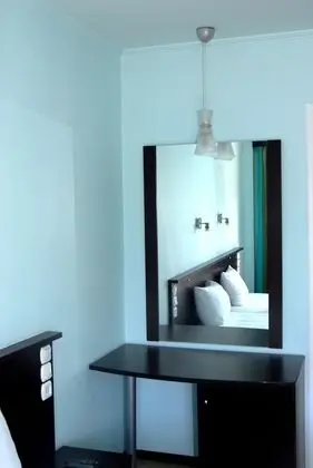 Tek Büyük veya İki Ayrı Yataklı Oda, 2 Tek Kişilik Yatak, Sigara İçilmez