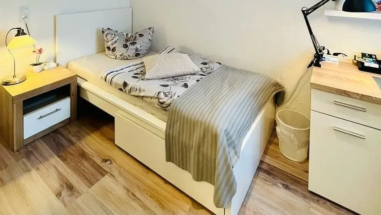 Tek Kişilik Oda, 1 Tek Kişilik Yatak, Sigara İçilmez