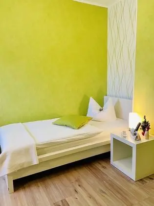 Tek Kişilik Oda, 1 Tek Kişilik Yatak, Sigara İçilmez