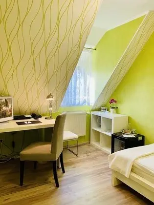 Tek Kişilik Oda, 1 Tek Kişilik Yatak, Sigara İçilmez