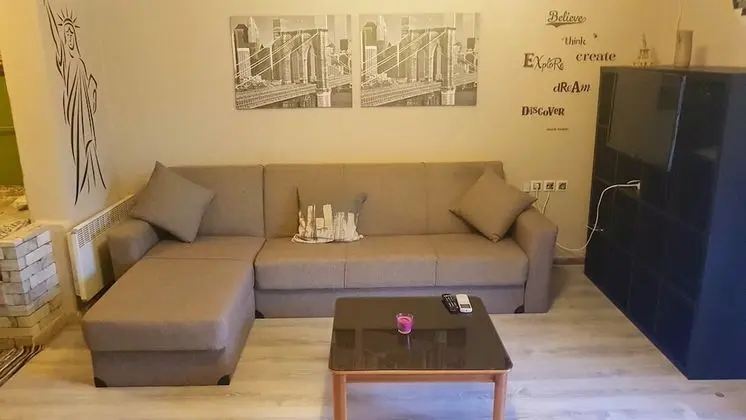 Economy Oda, Şehir Manzaralı