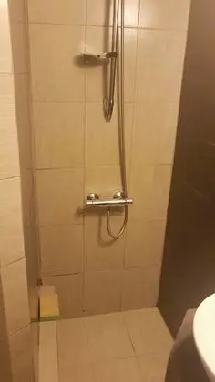 Economy Oda, Şehir Manzaralı