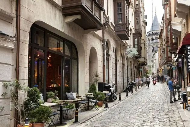 Deluxe Tek Büyük Yataklı Oda