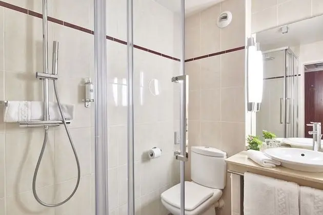 Standard Tek Büyük Yataklı Oda