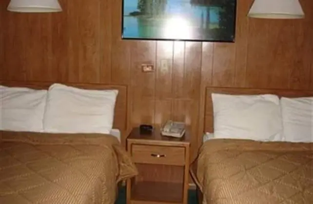 Oda, Özel Banyo (Standard 3 Bed)