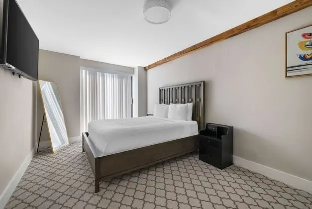 3 Queen Beds, 3-Bedroom, 3-Bath Penthouse Suite, Non-Smoking