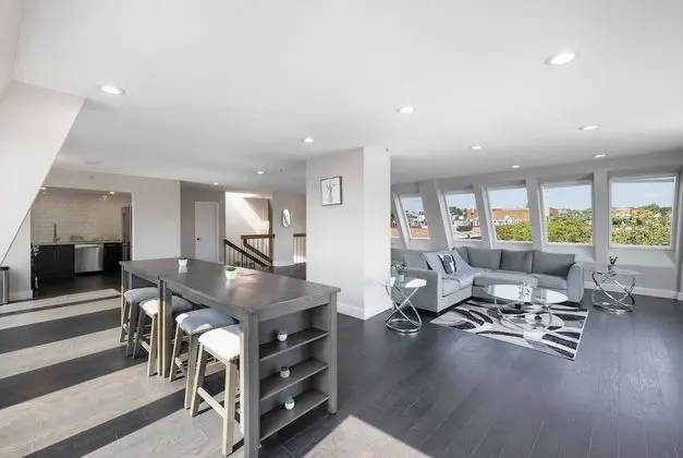 3 Queen Beds, 3-Bedroom, 3-Bath Penthouse Suite, Non-Smoking