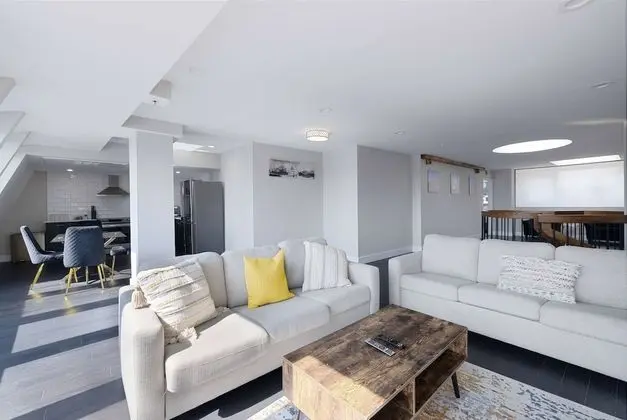 3 Queen Beds, 3-Bedroom, 3-Bath Penthouse Suite, Non-Smoking