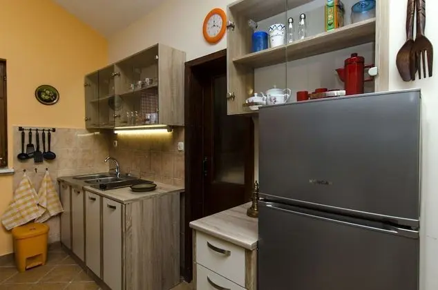 Stüdyo (Georgi - 200 m from sea - SA2 oranz(2)