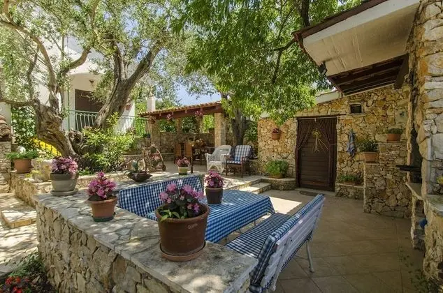 Stüdyo (Georgi - 200 m from sea - SA2 oranz(2)