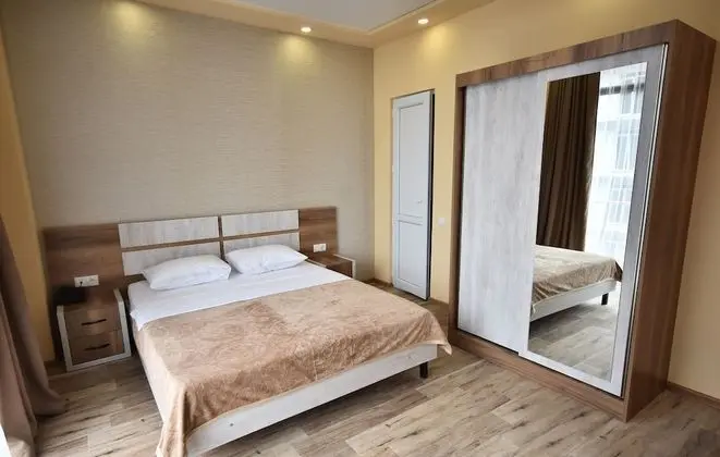 Standard Tek Büyük Yataklı Oda