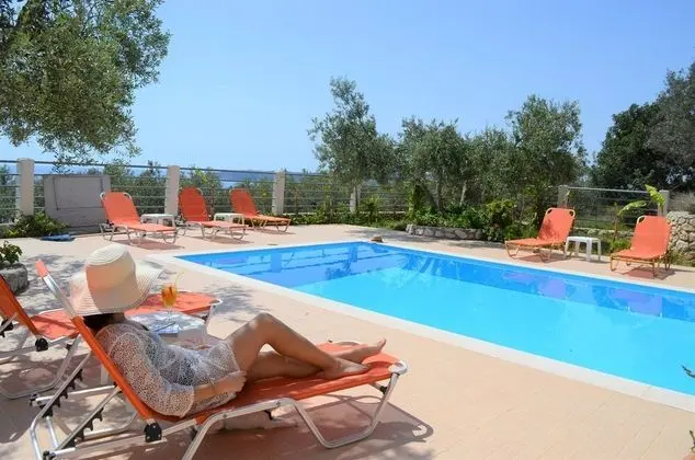Superior Villa, 3 Yatak Odası, Kişiye Özel Havuzlu, Deniz Manzaralı (Eri)