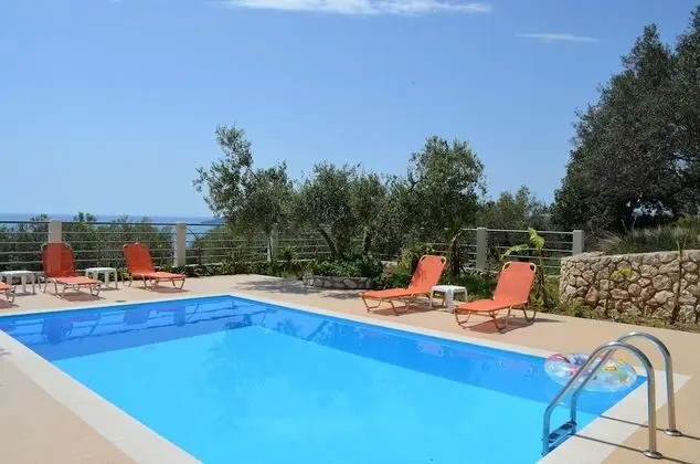 Superior Villa, 3 Yatak Odası, Kişiye Özel Havuzlu, Deniz Manzaralı (Eri)