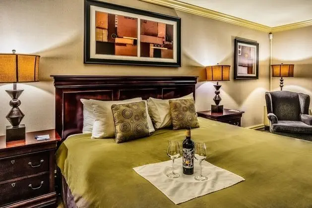 Süit, 1 Büyük (Queen) Boy Yatak, Sigara İçilmez (One-Bedroom)