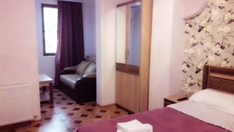 Comfort Tek Büyük Yataklı Oda