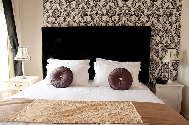 Deluxe Tek Büyük veya İki Ayrı Yataklı Oda