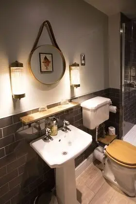 Standard Tek Büyük veya İki Ayrı Yataklı Oda