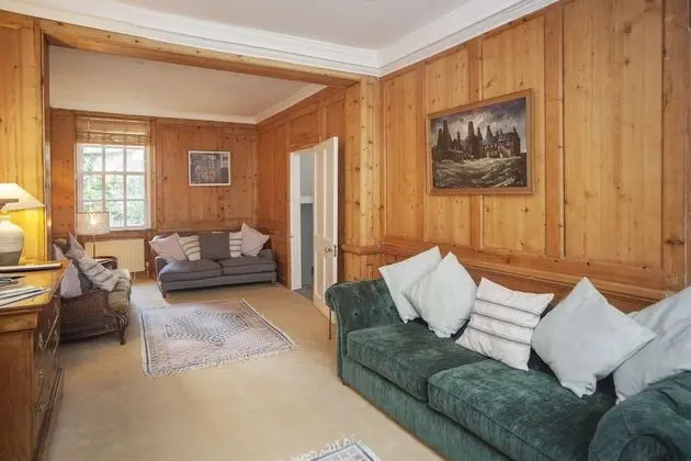 Sıra Ev, 4 Yatak Odası (Sleeps 15)