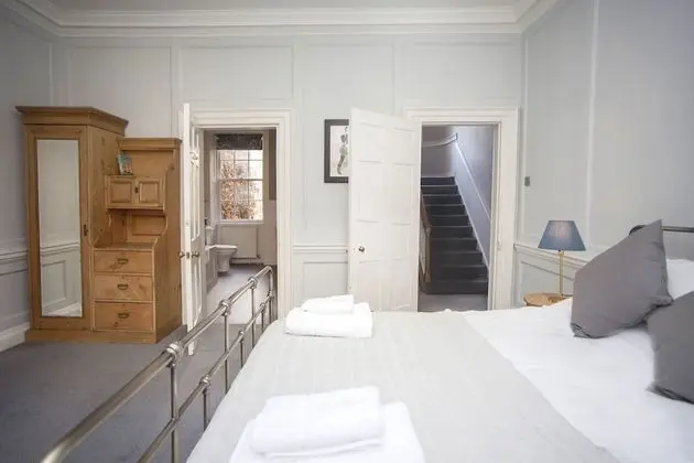 Sıra Ev, 4 Yatak Odası (Sleeps 15)
