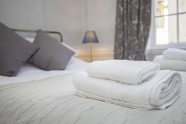 Sıra Ev, 4 Yatak Odası (Sleeps 15)