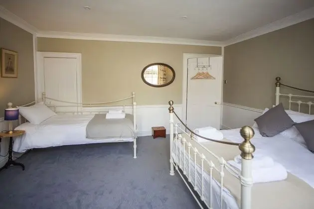 Sıra Ev, 4 Yatak Odası (Sleeps 15)