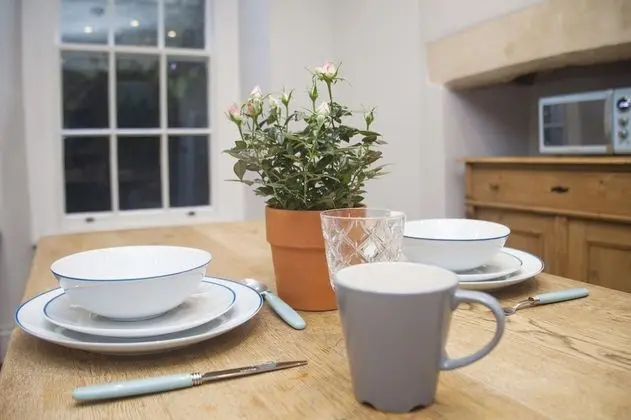 Sıra Ev, 4 Yatak Odası (Sleeps 15)