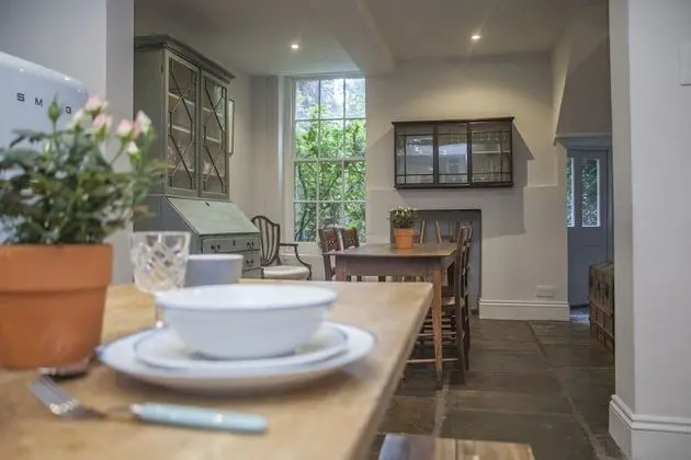 Sıra Ev, 4 Yatak Odası (Sleeps 15)