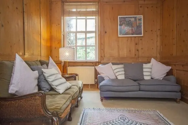 Sıra Ev, 4 Yatak Odası (Sleeps 15)