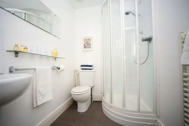 Sıra Ev, 4 Yatak Odası (Sleeps 15)