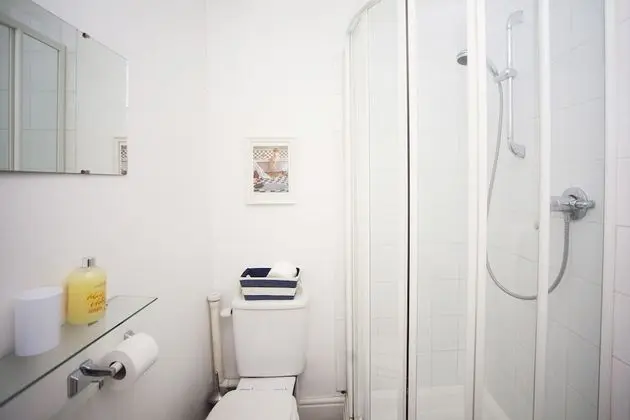 Sıra Ev, 4 Yatak Odası (Sleeps 15)