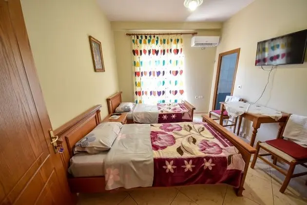 Economy Tek Büyük veya İki Ayrı Yataklı Oda