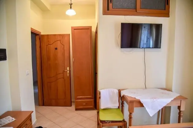 Economy Tek Büyük veya İki Ayrı Yataklı Oda