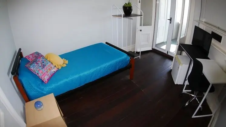 Tek Kişilik Oda, Ortak Banyo (with view)