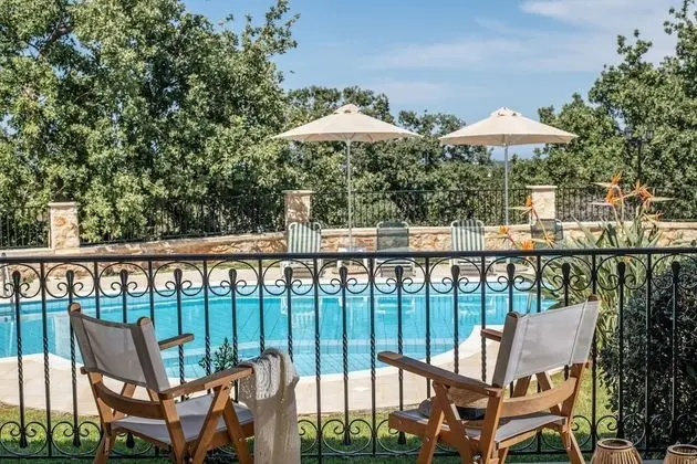 Villa, 4 Yatak Odası, Kişiye Özel Havuzlu