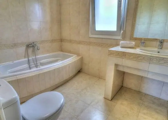 Villa, 4 Yatak Odası, Kişiye Özel Havuzlu
