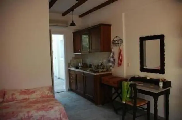 Üç Kişilik Oda, Bahçe Manzaralı