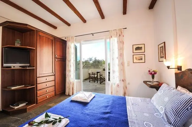 Üç Kişilik Oda, Bahçe Manzaralı