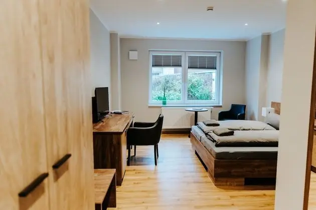 Tek Büyük Yataklı Oda, Özel Banyo, Bahçe Manzaralı