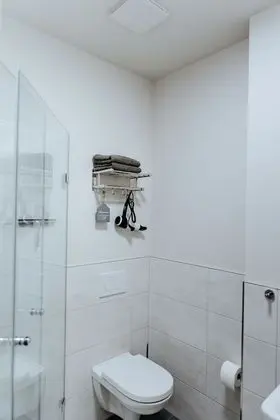 Tek Büyük Yataklı Oda, Özel Banyo, Bahçe Manzaralı